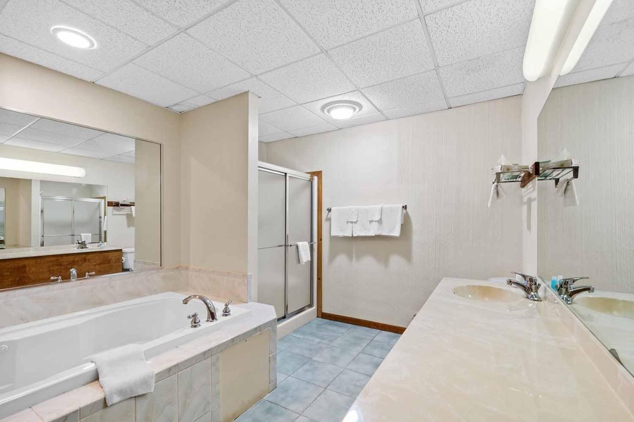 Shadowbrook Resort Tunkhannock Экстерьер фото